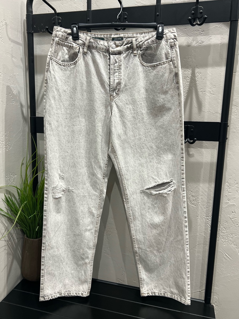 Wild fable high rise straight distressed grey denim jeans Size 16